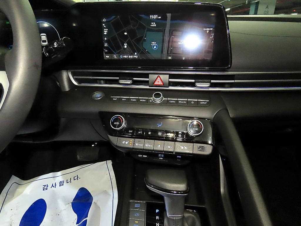 HYUNDAI Avante - Vista 11