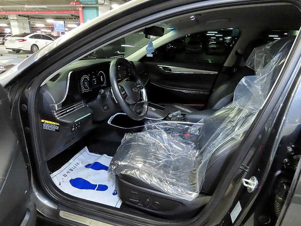 HYUNDAI Grandeur - Vista 6