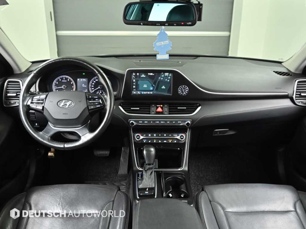 HYUNDAI Grandeur - Vista 7