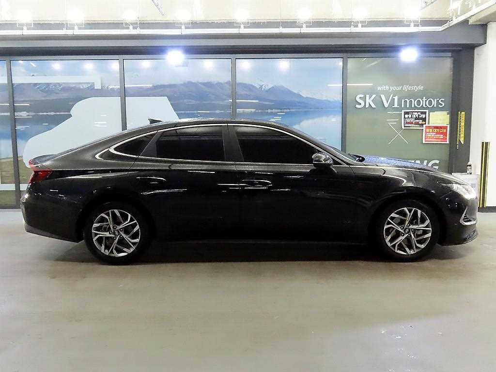 HYUNDAI Sonata - Vista 3