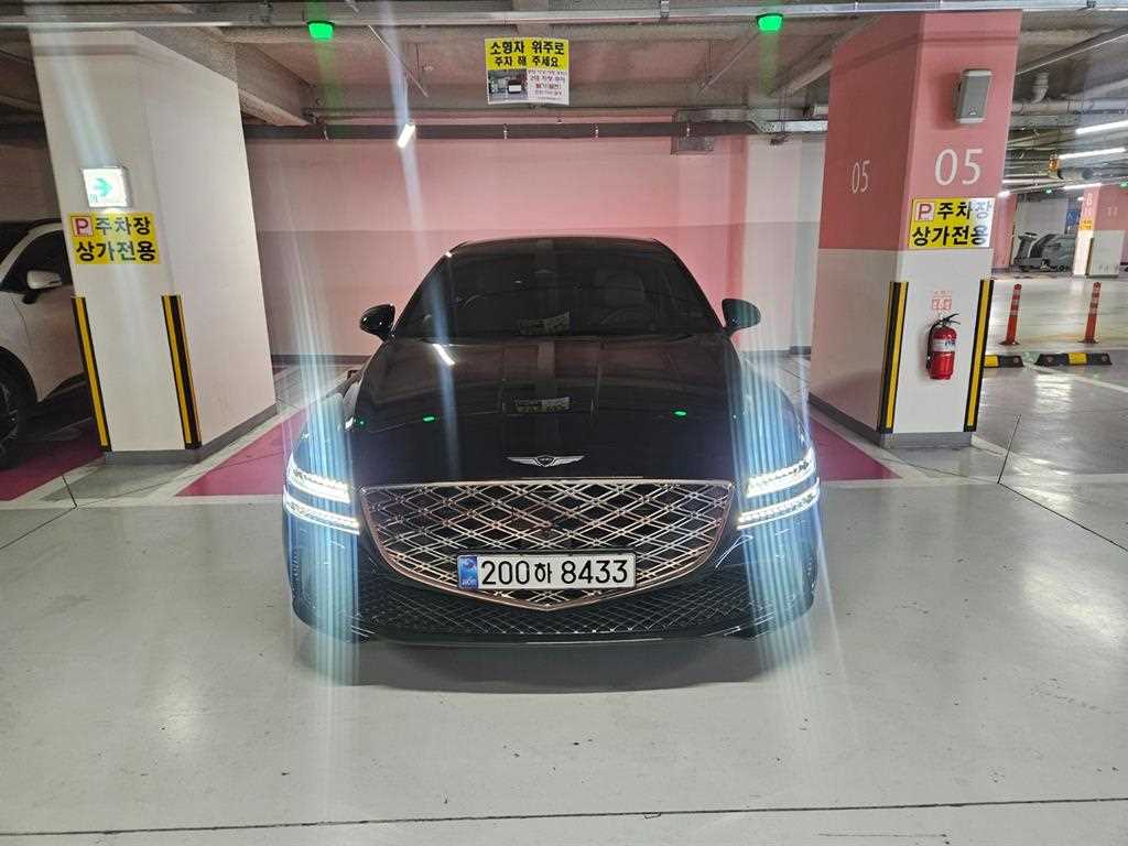 Genesis G80 2025 Negro - Importación desde Corea - HF Imports Iquique - Foto 1