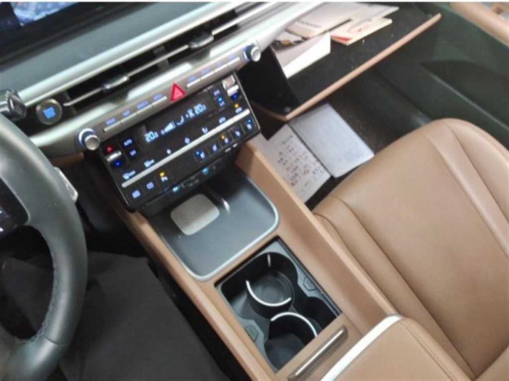 HYUNDAI Grandeur - Vista 8