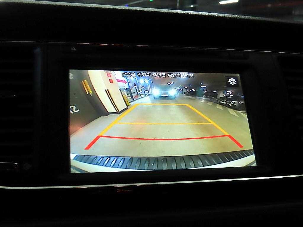 KIA Carnival - Vista 12