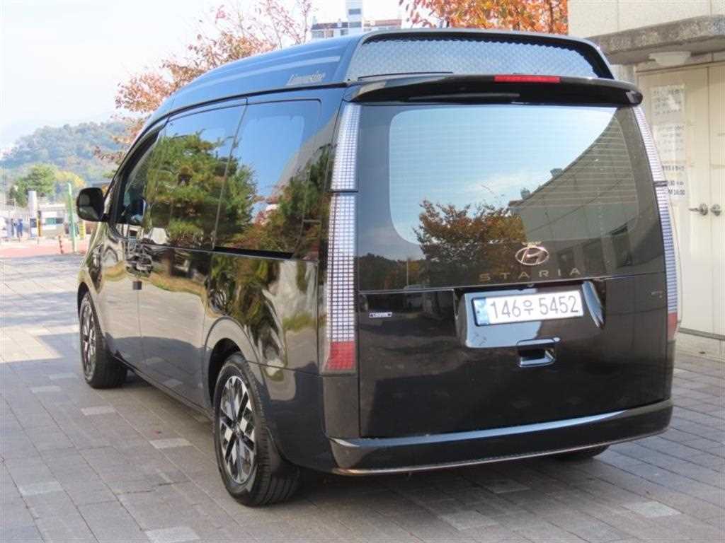 HYUNDAI Staria - Vista 4
