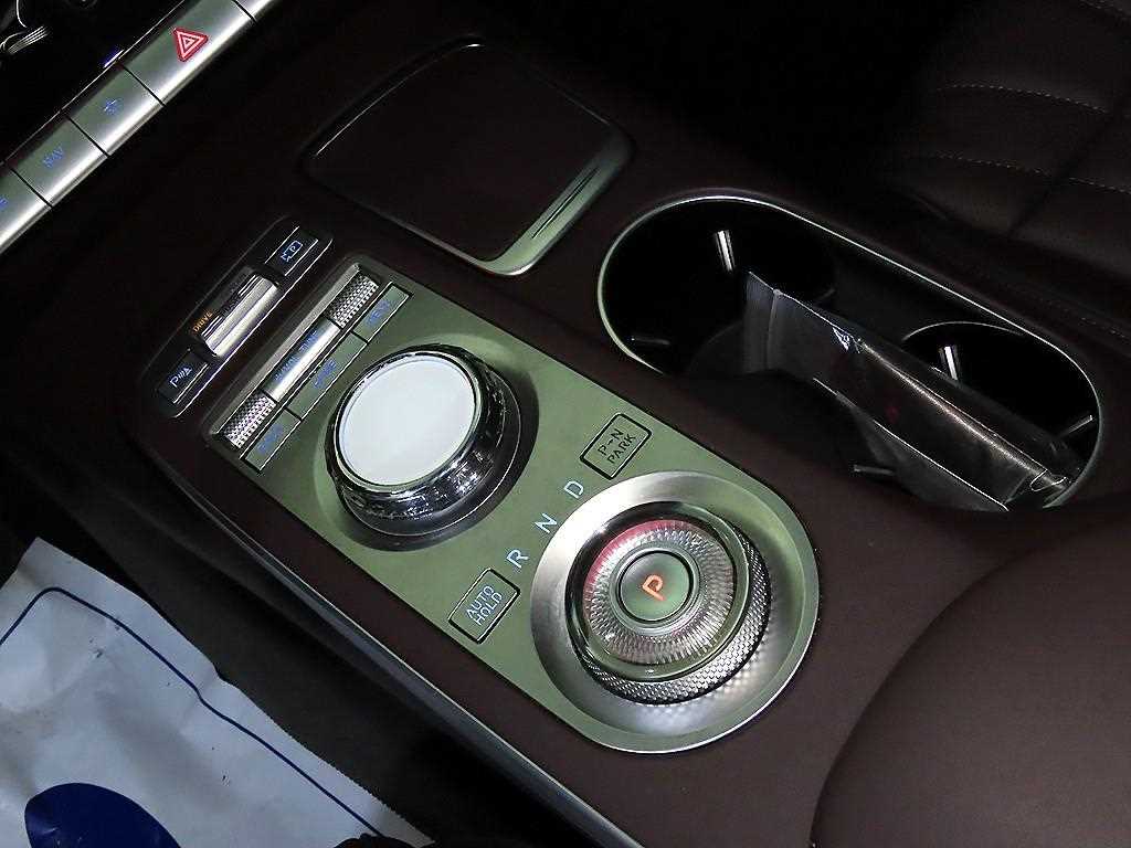 Genesis GV70 - Vista 12