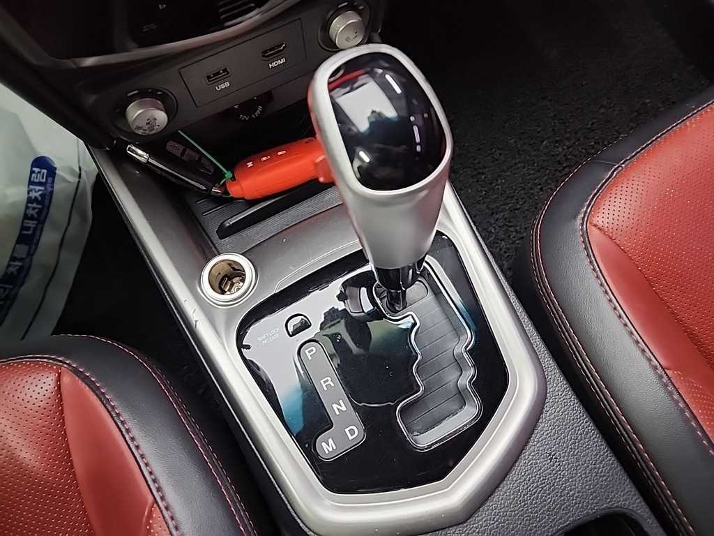 Ssangyong Tivoli - Vista 8