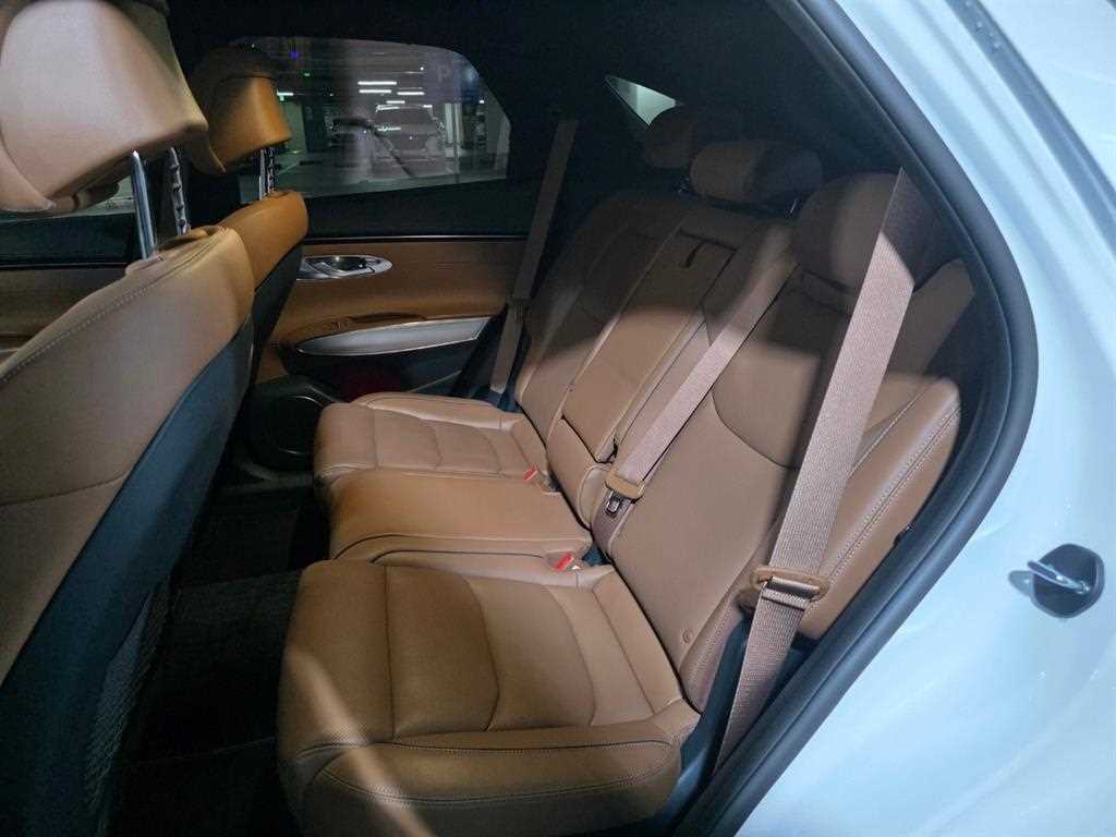 Genesis GV70 - Vista 7