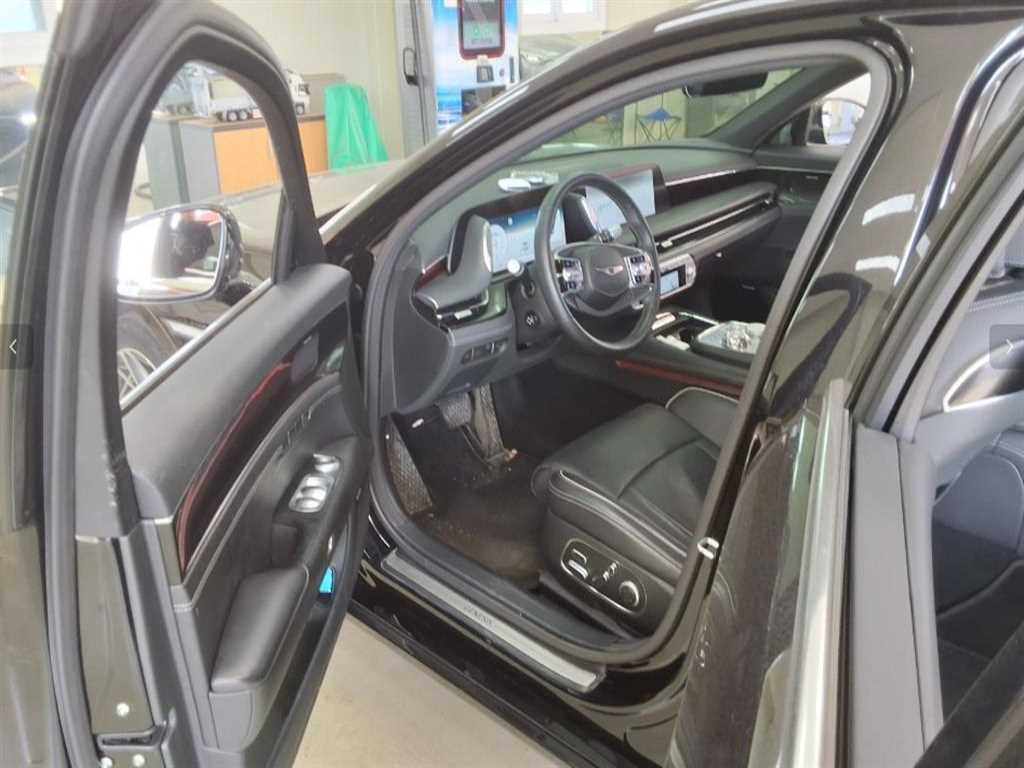 Genesis G90 - Vista 5