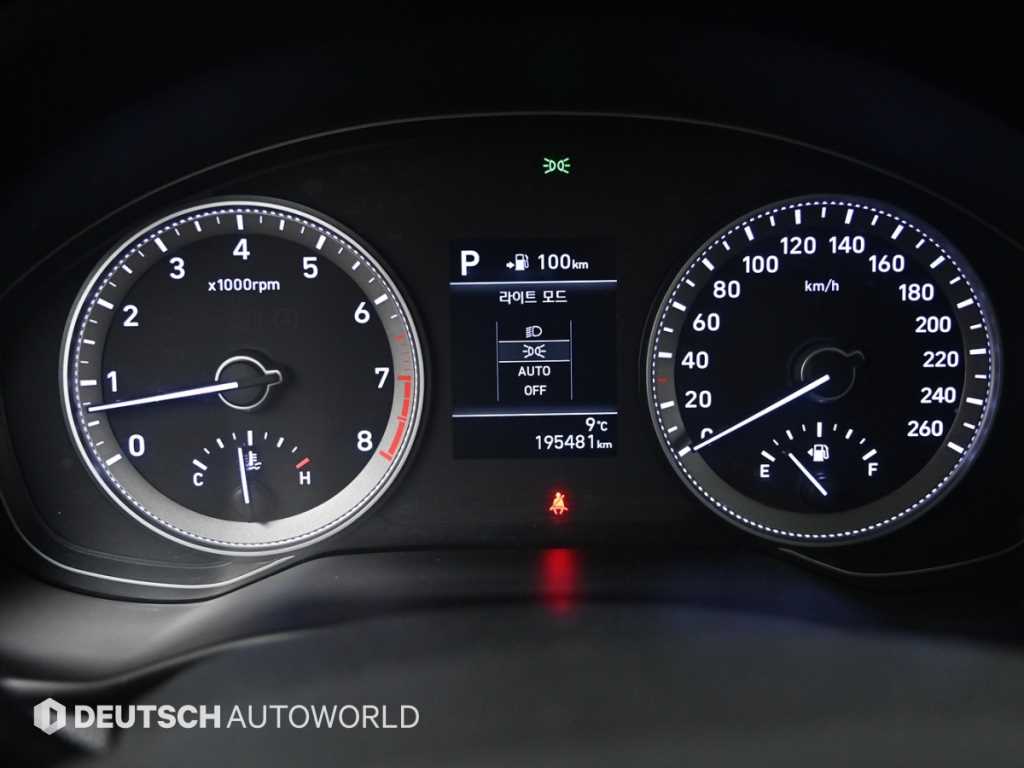 HYUNDAI Grandeur - Vista 8