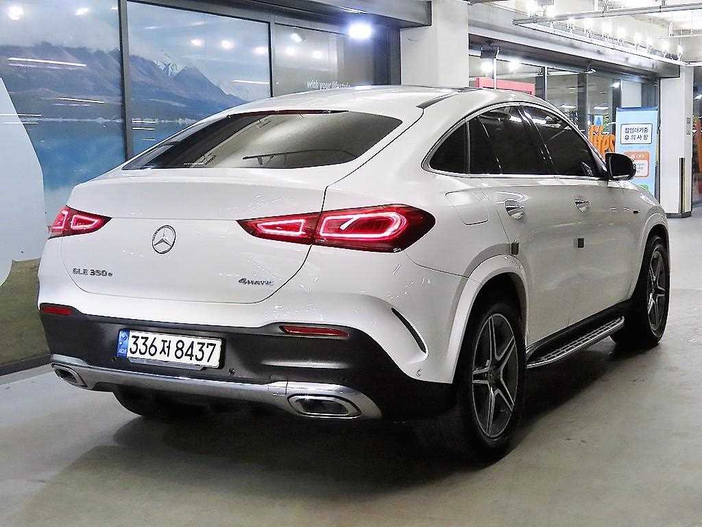 Mercedes Benz GLE Class - Vista 4