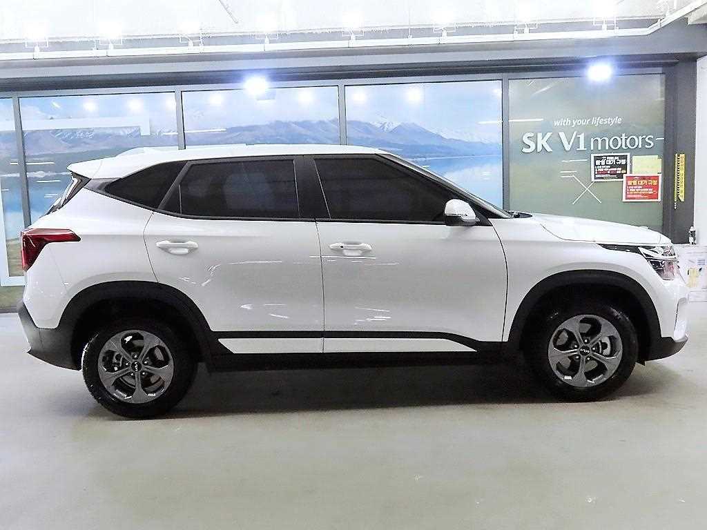 KIA Seltos - Vista 3