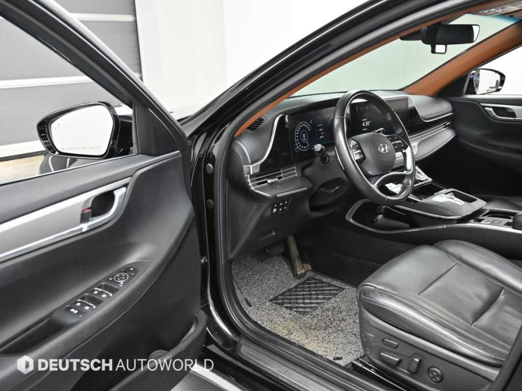 HYUNDAI Grandeur - Vista 11