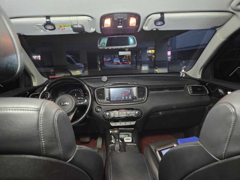 KIA Sorento - Vista 5