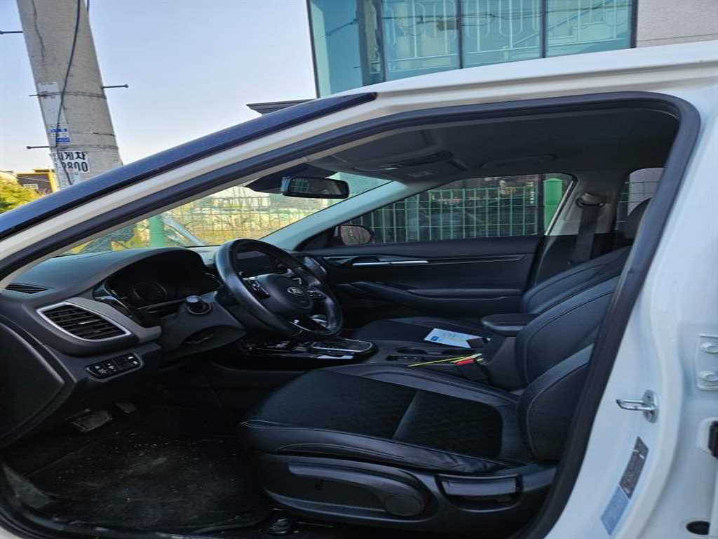 KIA Seltos - Vista 7