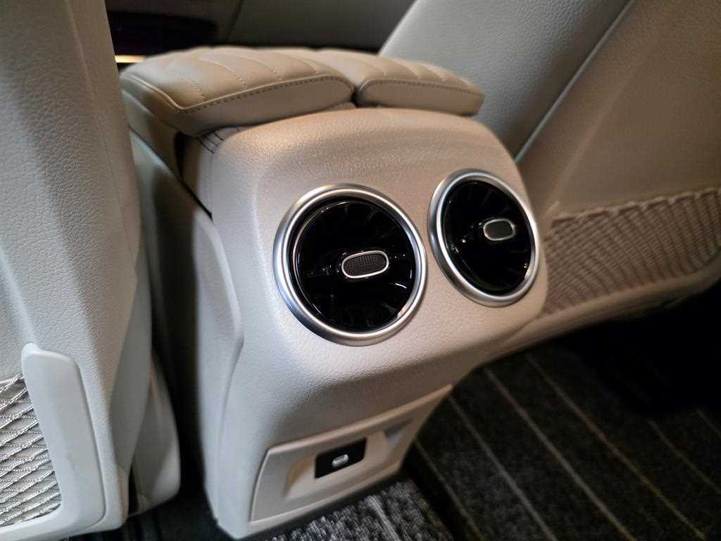 Mercedes Benz A Class 2024 Blanco - Importación desde Corea - HF Imports Iquique - Foto 19