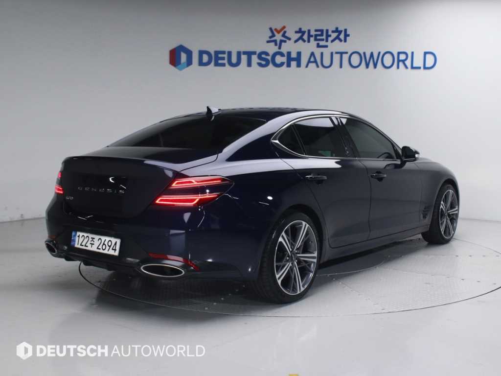 Genesis G70 - Vista 2