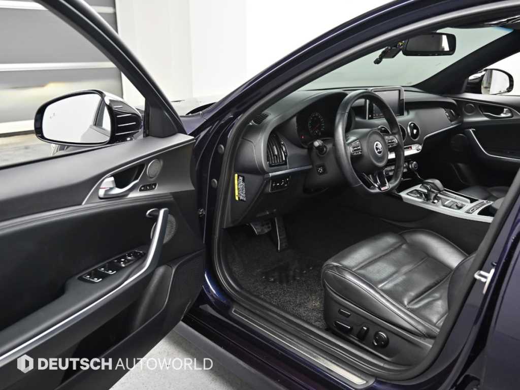 KIA Stinger - Vista 11