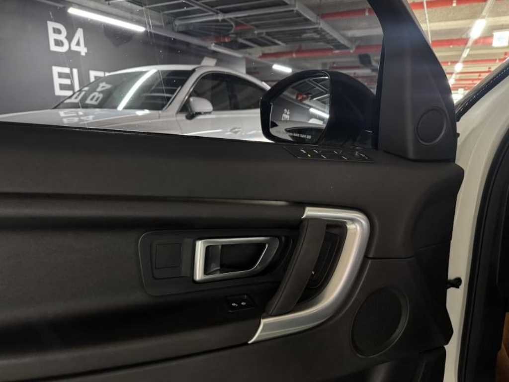 Land Rover Discovery Sports - Vista 12