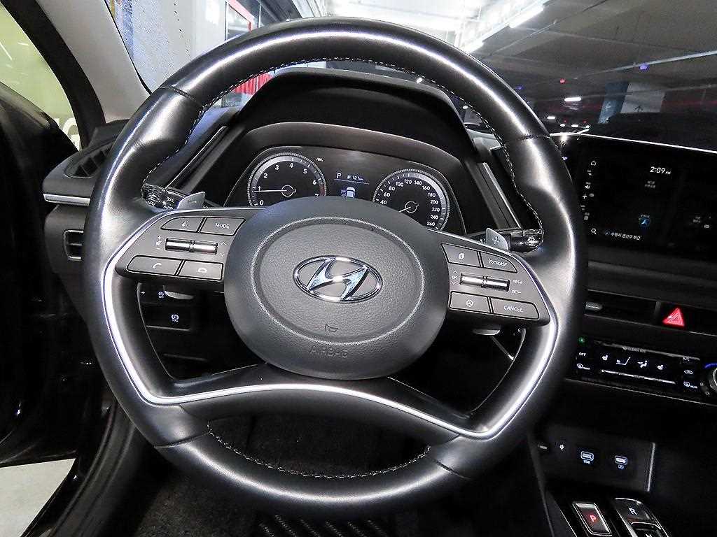 HYUNDAI Sonata - Vista 8