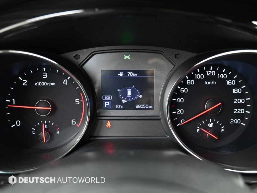 KIA Carnival - Vista 8