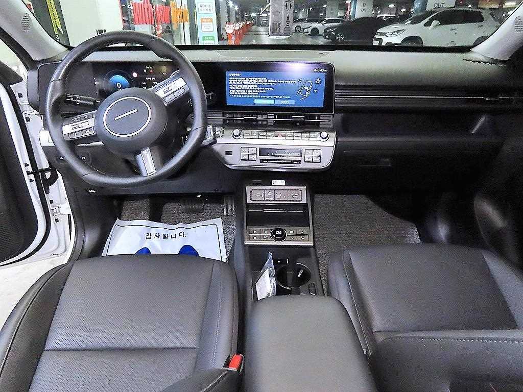 HYUNDAI Kona - Vista 10