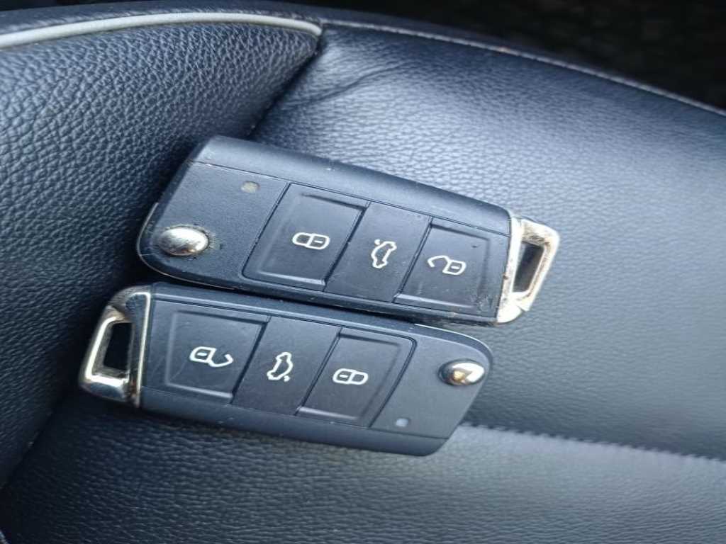 Volkswagen Tiguan 2020 Gris - Importación desde Corea - HF Imports Iquique - Foto 19