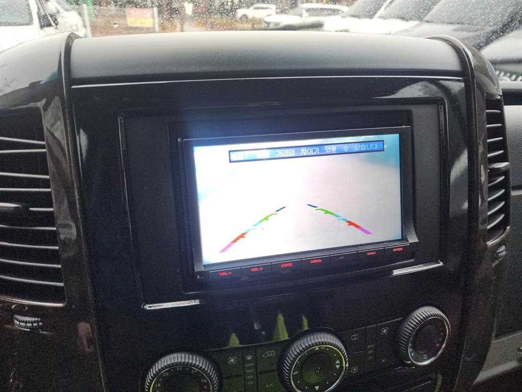 Mercedes Benz Sprinter 2017 Negro - Importación desde Corea - HF Imports Iquique - Foto 16