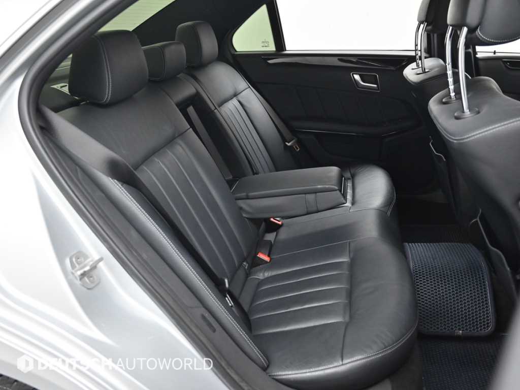 Mercedes Benz E class - Vista 12