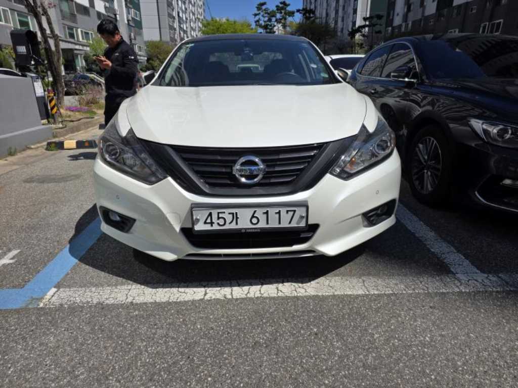 Nissan Altima - Vista 3