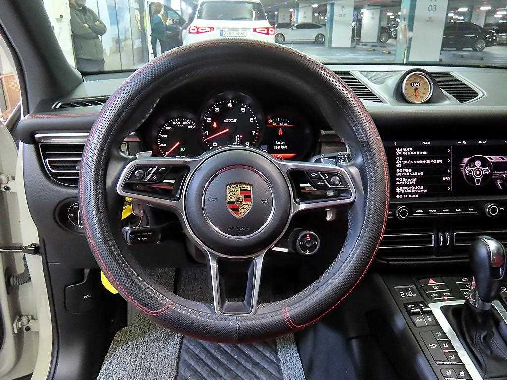 Porsche Macan - Vista 8