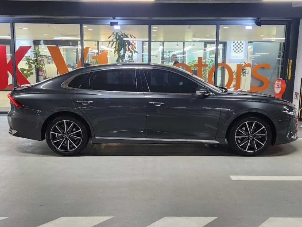 HYUNDAI Grandeur - Vista 3