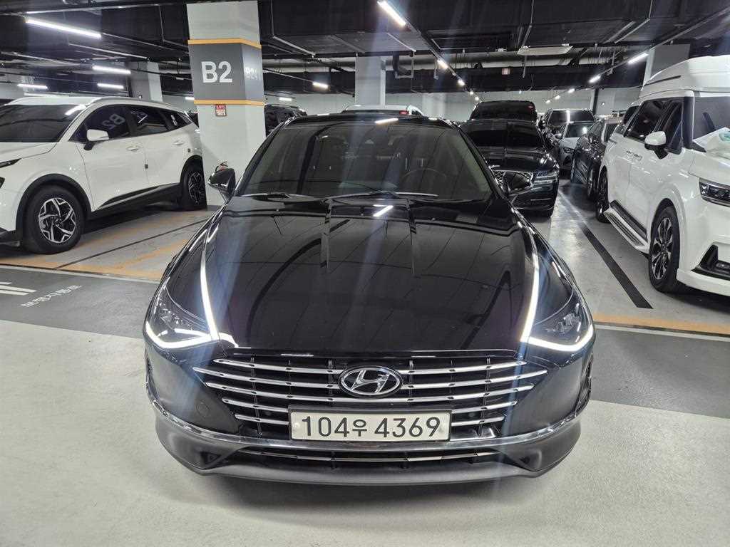 HYUNDAI Sonata - Vista 3