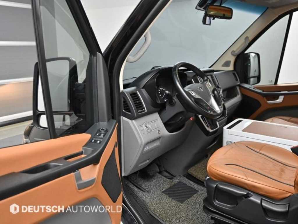 HYUNDAI Solati - Vista 11