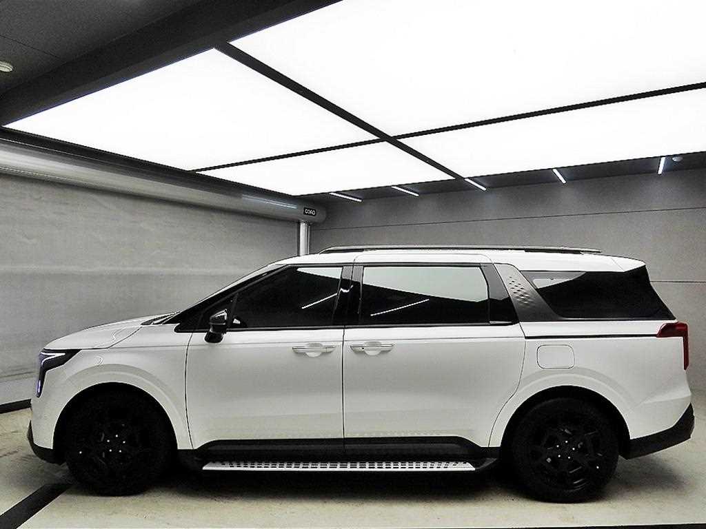 KIA Carnival - Vista 4