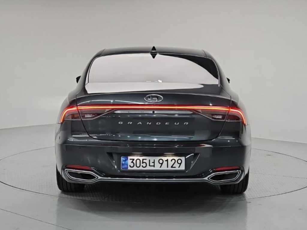 HYUNDAI Grandeur - Vista 3