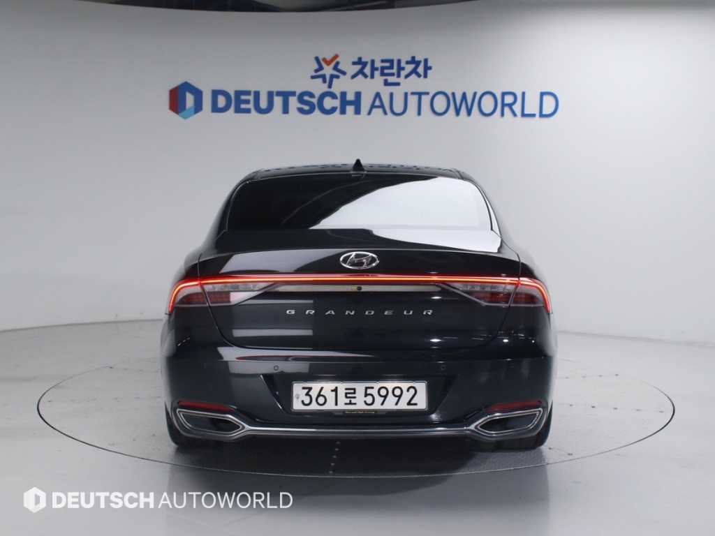 HYUNDAI Grandeur - Vista 4