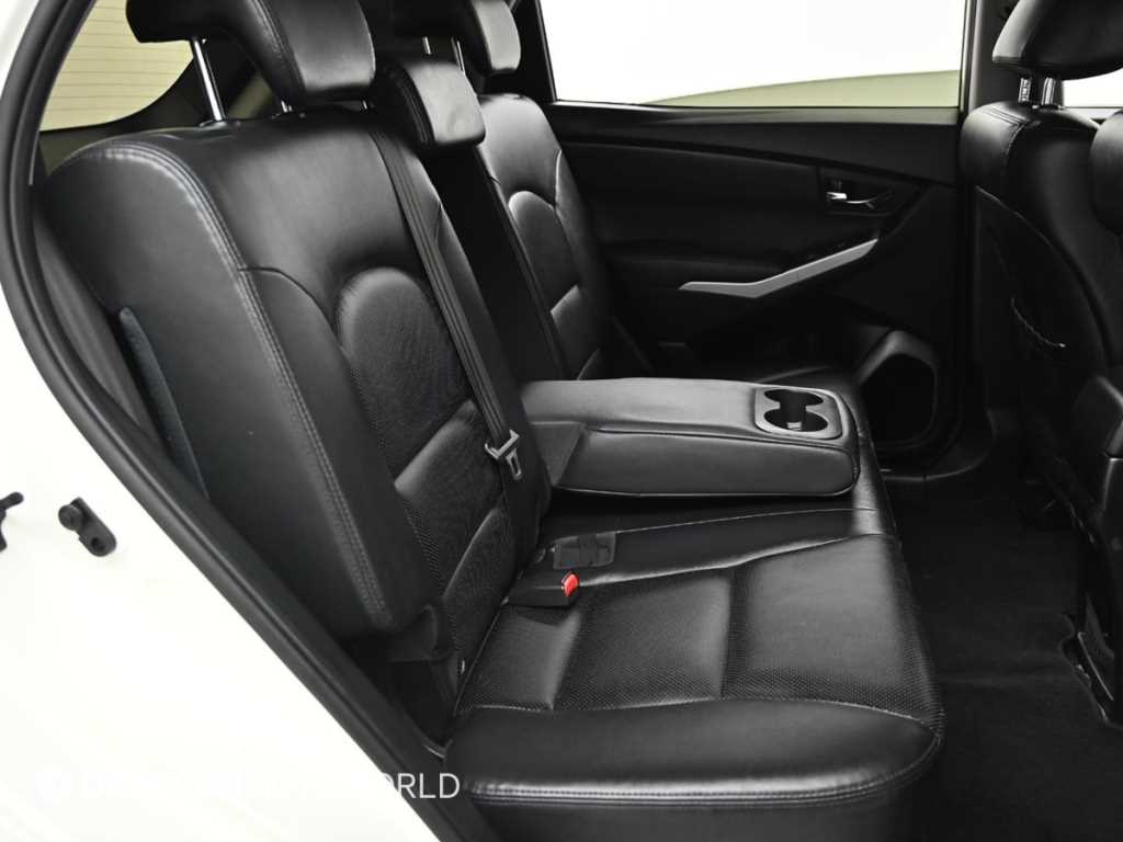 Ssangyong Korando - Vista 12