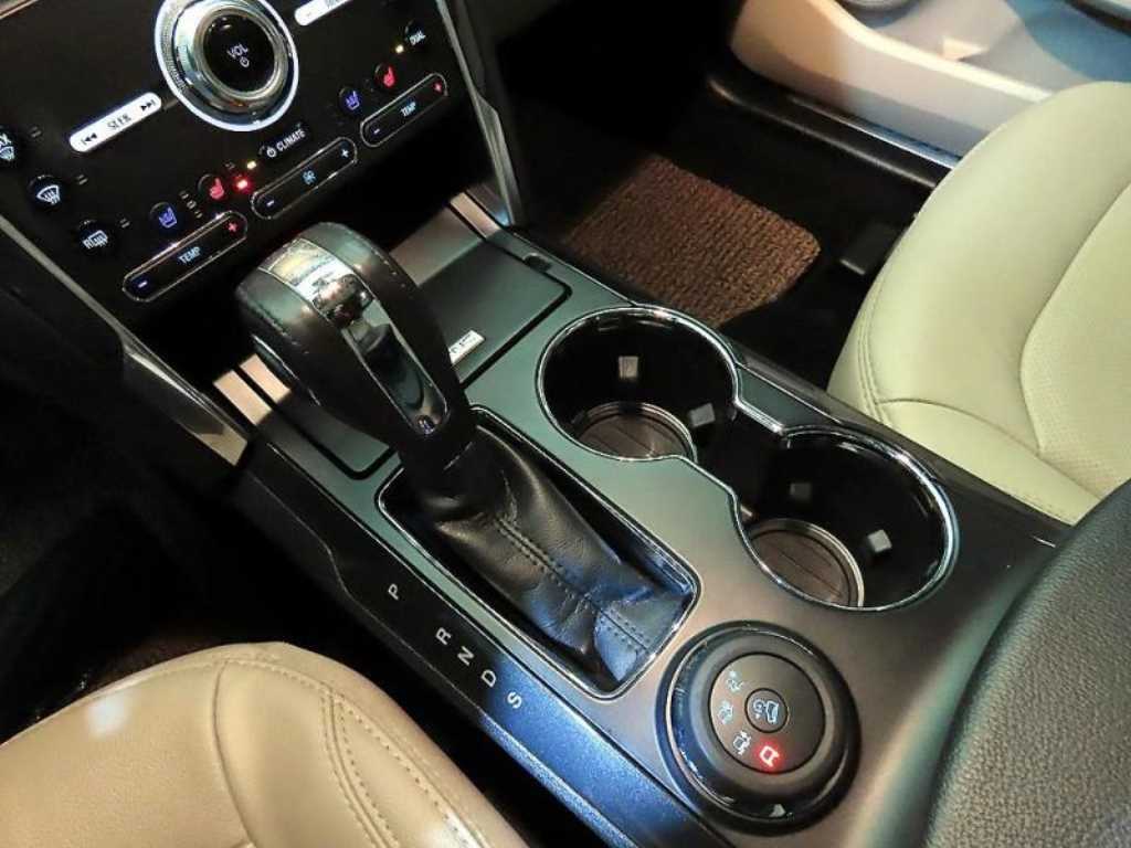 Ford Explorer - Vista 12