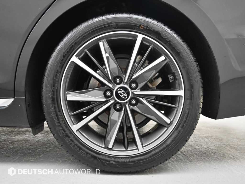 HYUNDAI Grandeur - Vista 5