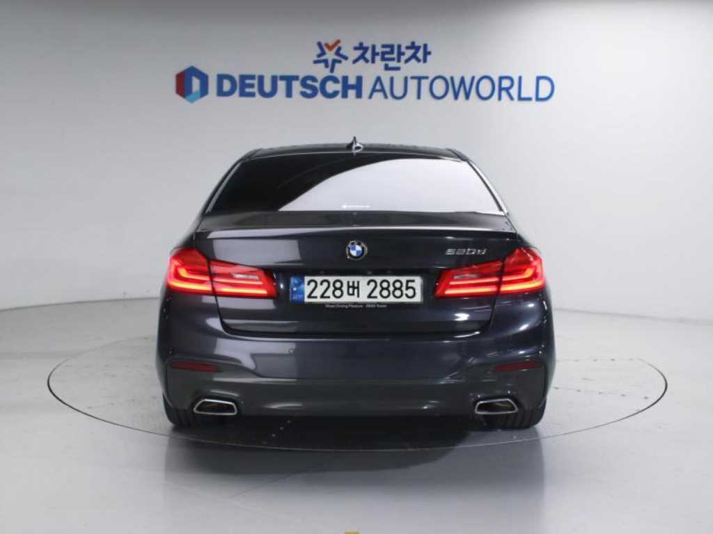 BMW 5 Series - Vista 4