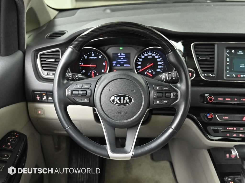 KIA Carnival 2020 Gris - Importación desde Corea - HF Imports Iquique - Foto 13