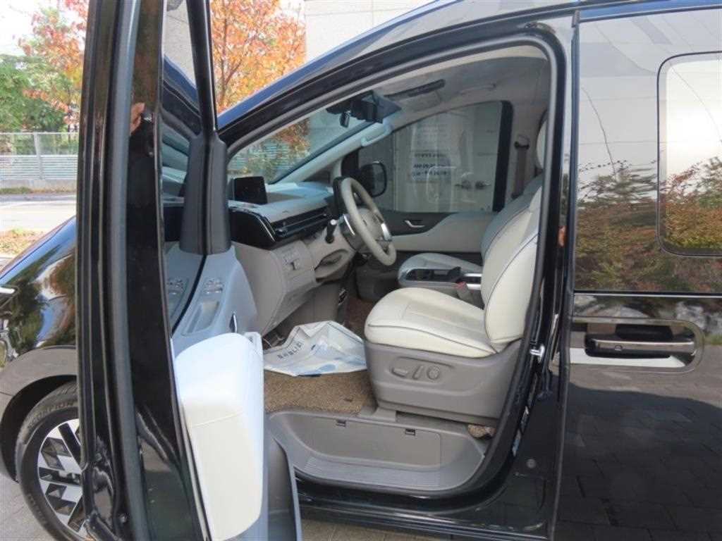 HYUNDAI Staria 2024 Negro - Importación desde Corea - HF Imports Iquique - Foto 13