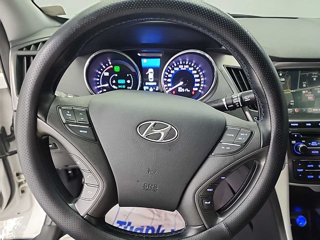 HYUNDAI Sonata - Vista 9