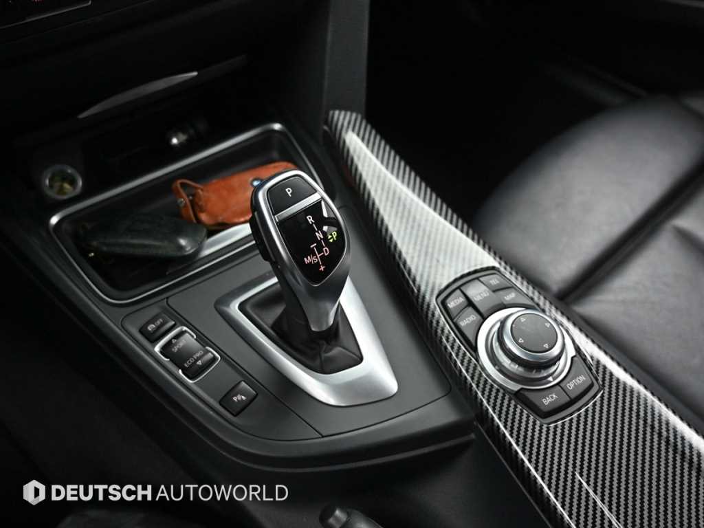 [BMW]3시리즈 (F30) 320i - миниатюра 9