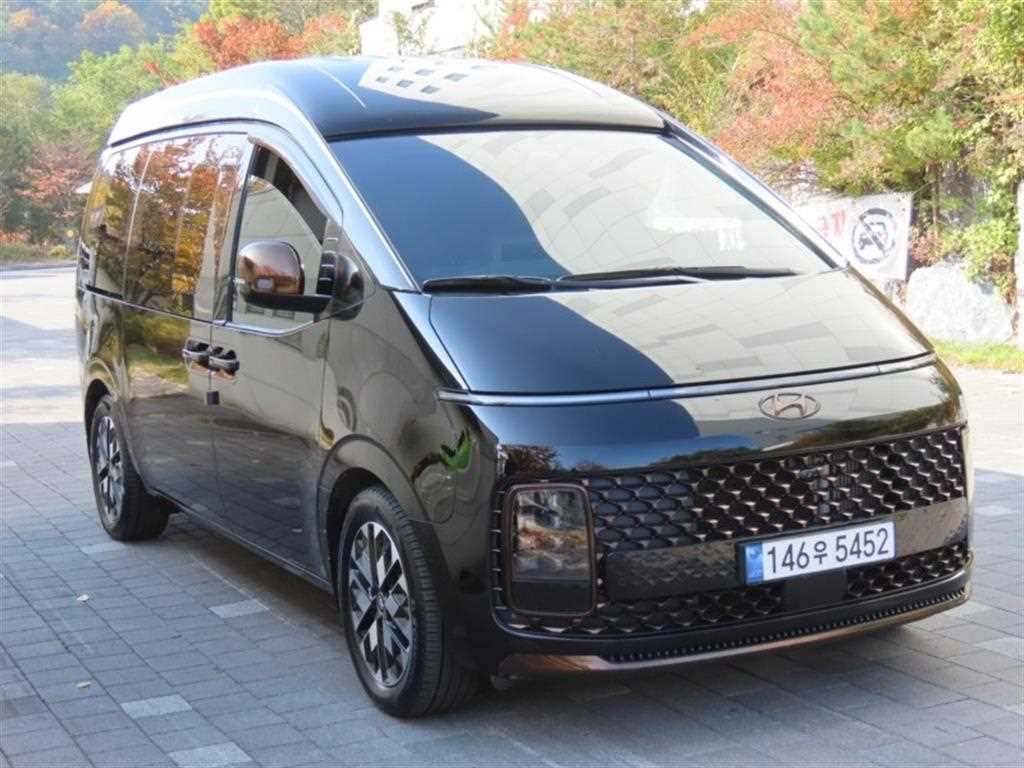 HYUNDAI Staria - Vista 2