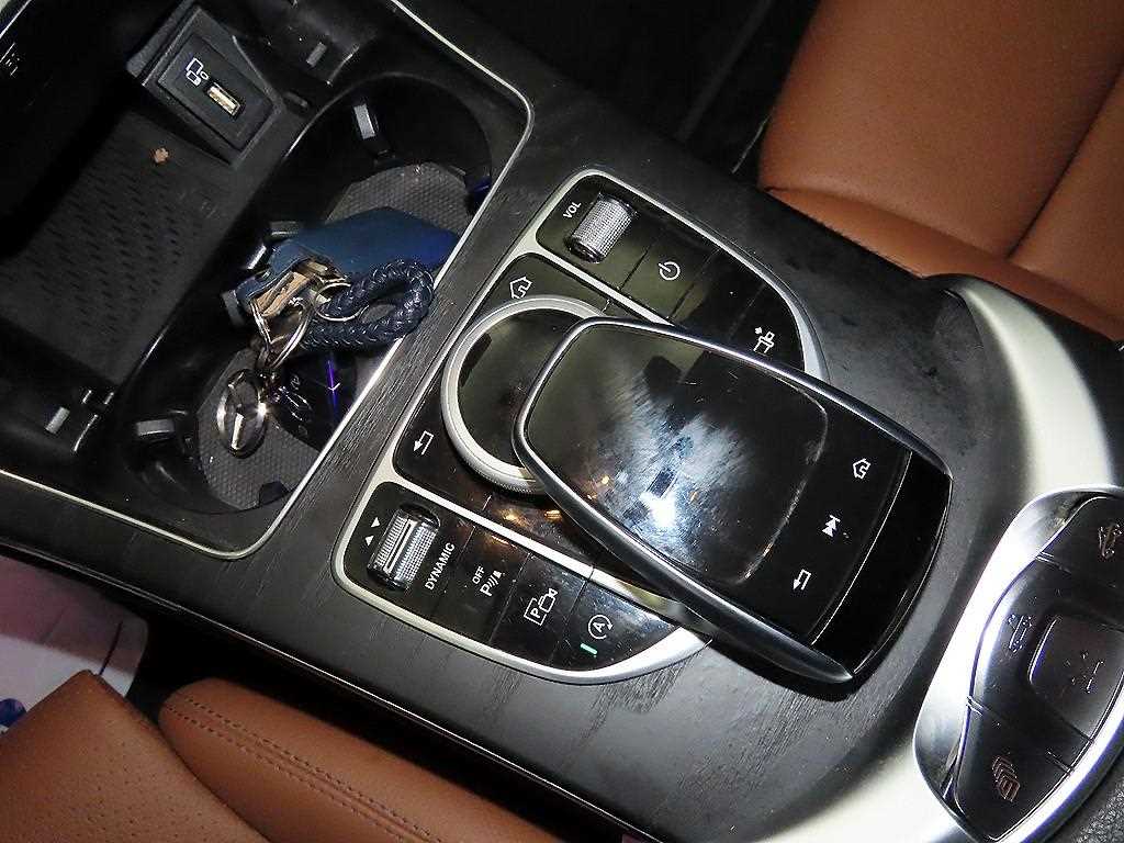 Mercedes Benz C Class 2021 Blanco - Importación desde Corea - HF Imports Iquique - Foto 16