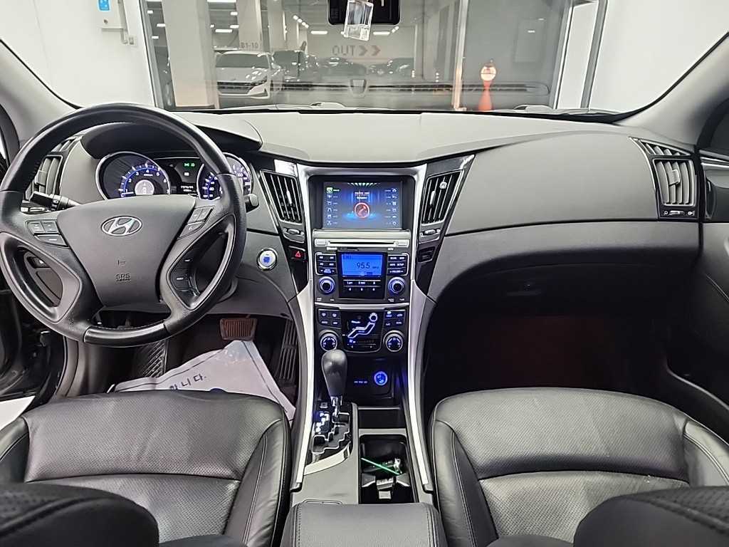 HYUNDAI Sonata - Vista 7