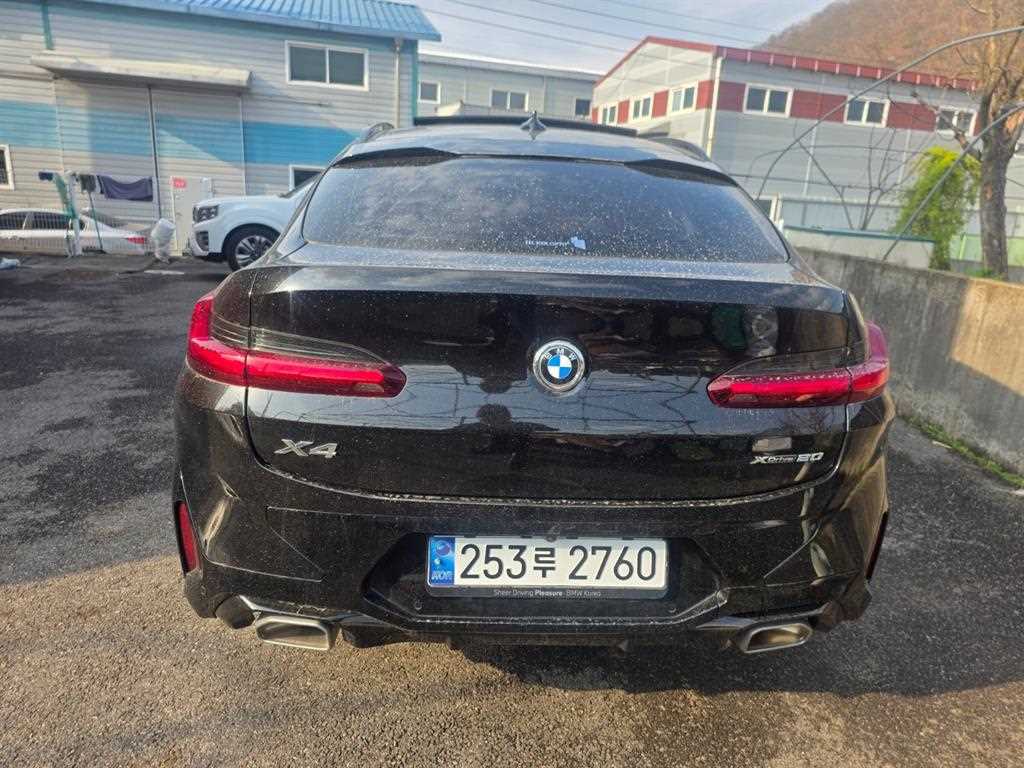 BMW X4 - Vista 4