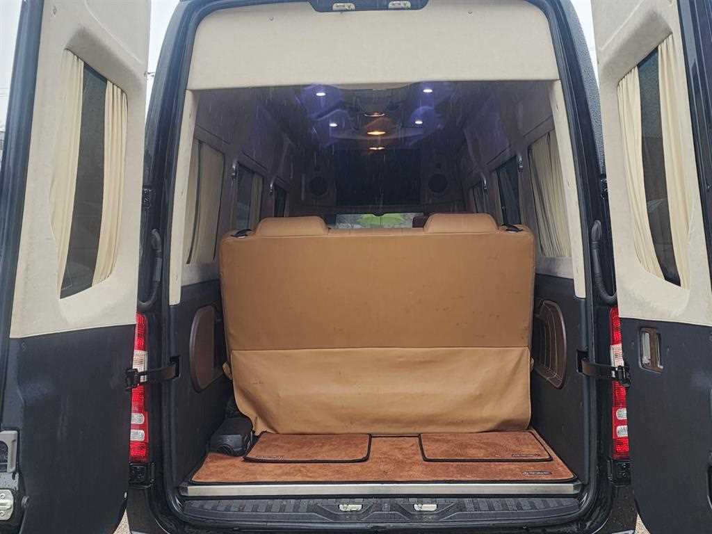 Mercedes Benz Sprinter - Vista 9