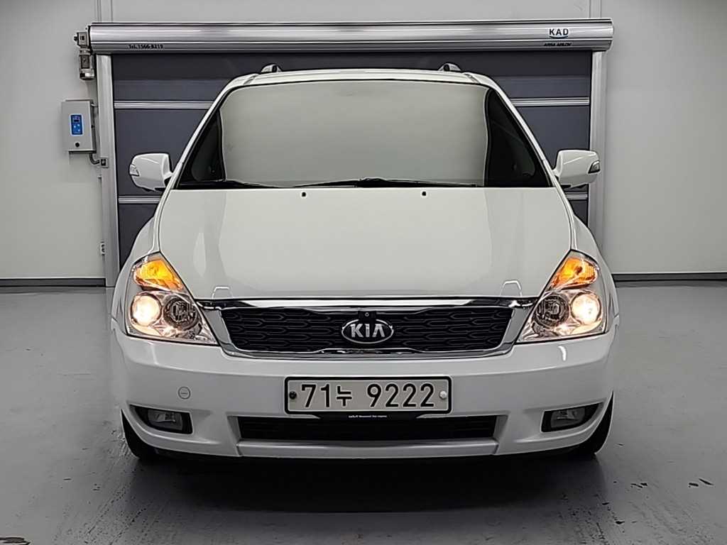 KIA Carnival - Vista 2
